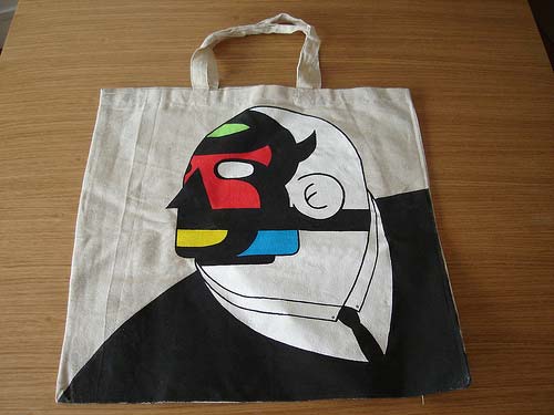 Honet artwork printed on a bag